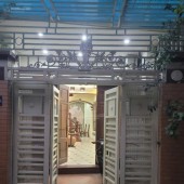 CHO THUÊ NHÀ LÀM CHDV, HOMESTAY NGUYỄN KHANG 5 TẦNG, 50M2, 5 NGỦ 18 TRIỆU